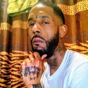 Meet your Posher, Derrick